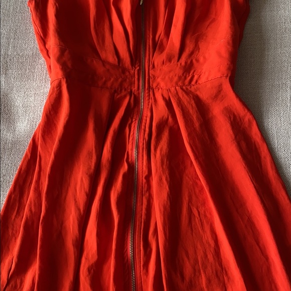 Adorable front zipper dress. Blood orange colour. - Picture 3 of 3